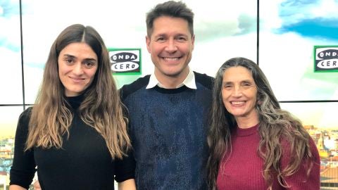 &Aacute;ngela Molina y Olivia Molina en Por fin no es lunes