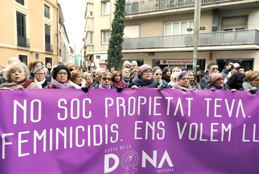 El mosso que ha matado a su expareja llevaba meses acosándola El mosso que ha matado a su expareja llevaba meses acosándola