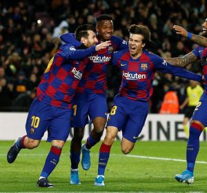 Los jugadores del Barcelona celebran el gol de Messi Los jugadores del Barcelona celebran el gol de Messi