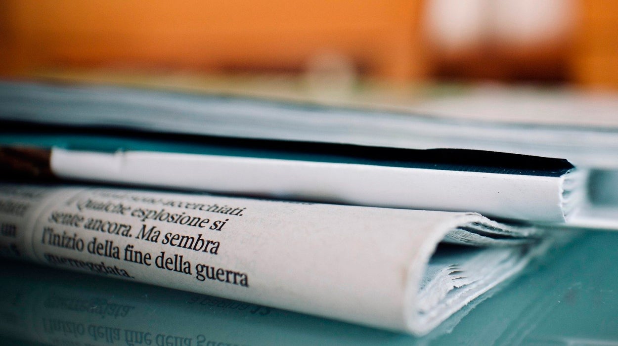 El noticiero progresista: El gobierno "casposo" de la nación murciana exige una mesa de negociación por el pin parental El noticiero progresista: El gobierno "casposo" de la nación murciana exige una mesa de negociación por el pin parental