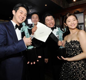 "Parásitos" da la campanada en los premios del Sindicato de Actores de Hollywood "Parásitos" da la campanada en los premios del Sindicato de Actores de Hollywood
