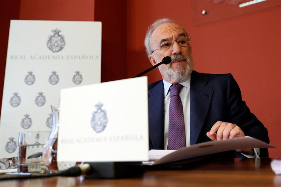 La RAE concluye que la Constitución española es gramaticalmente "impecable" La RAE concluye que la Constitución española es gramaticalmente "impecable"
