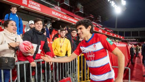 Jes&uacute;s Vallejo en su presentaci&oacute;n con el Granada