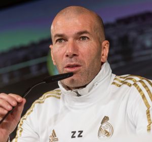 Zinedine Zidane, durante una rueda de prensa. Zinedine Zidane, durante una rueda de prensa.