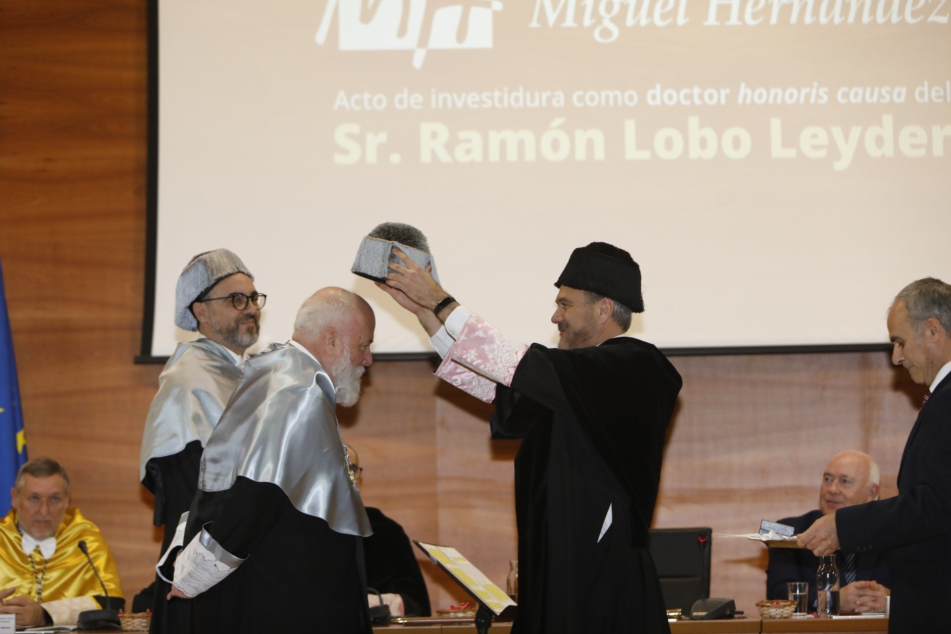 El periodista y escritor Ramón Lobo, nuevo Doctor Honoris Causa por la UMH El periodista y escritor Ramón Lobo, nuevo Doctor Honoris Causa por la UMH