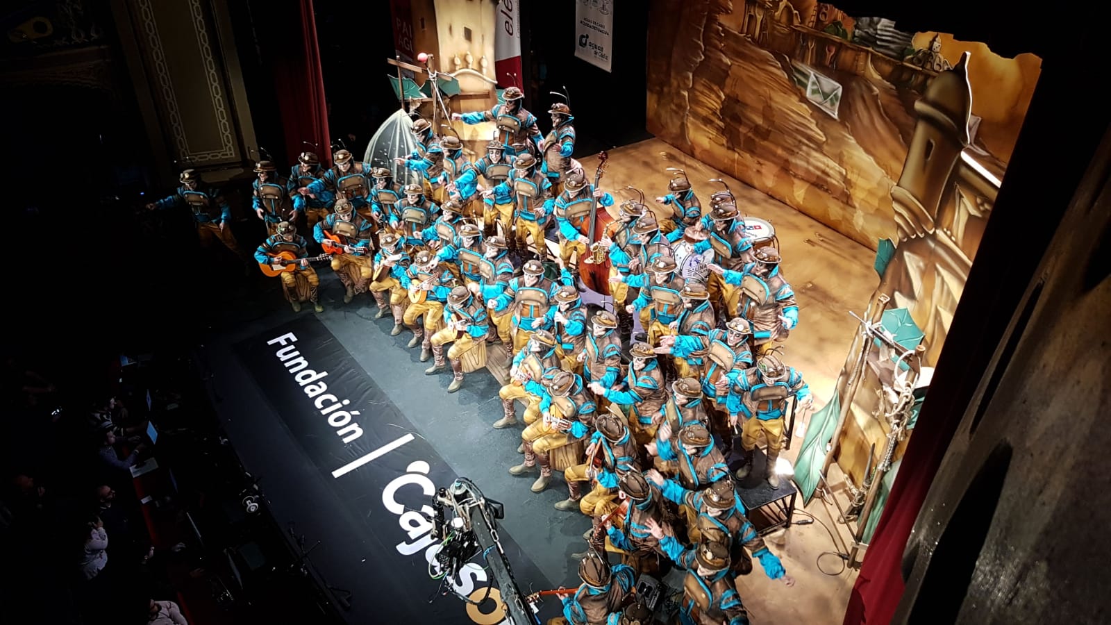 Coro: 'La colonial' Coro: 'La colonial'