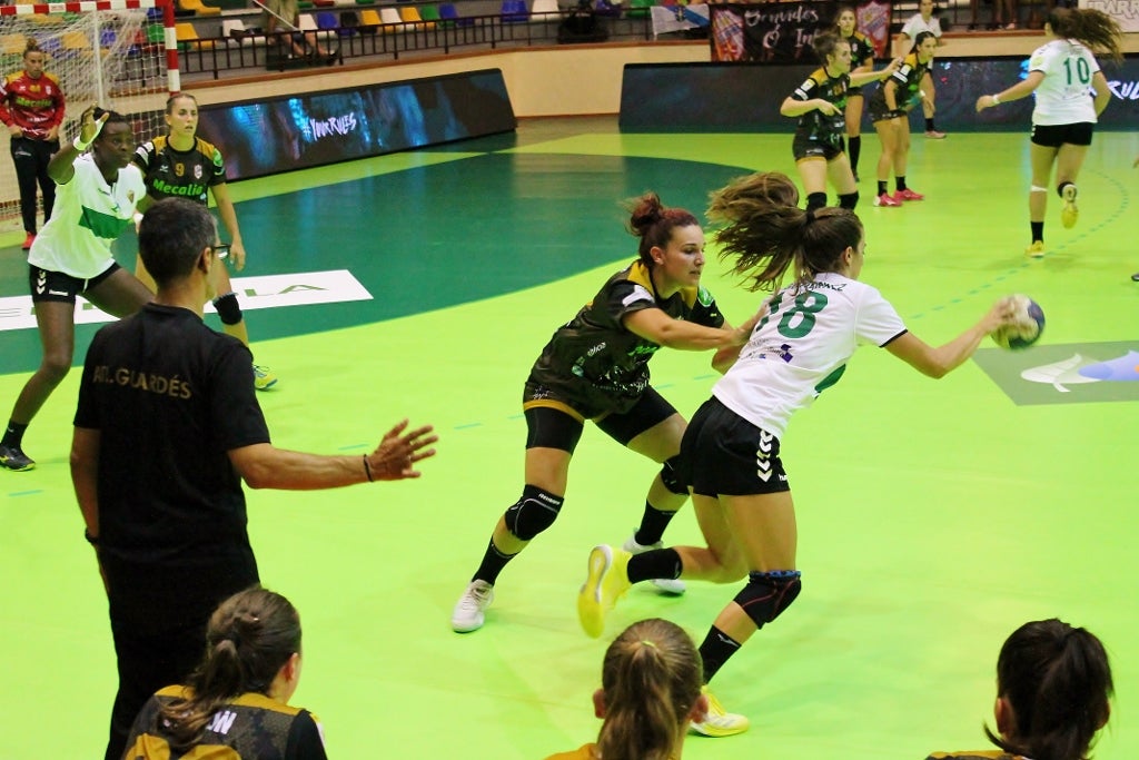 El Club Balonmano Elche se enfrentará al Mecalia Atlético Guardés en los octavos de la European Cup El Club Balonmano Elche se enfrentará al Mecalia Atlético Guardés en los octavos de la European Cup