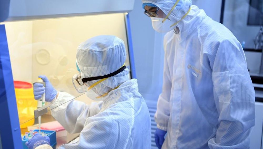 Científicos chinos trabajan en un reactivo para detectar el coronavirus 