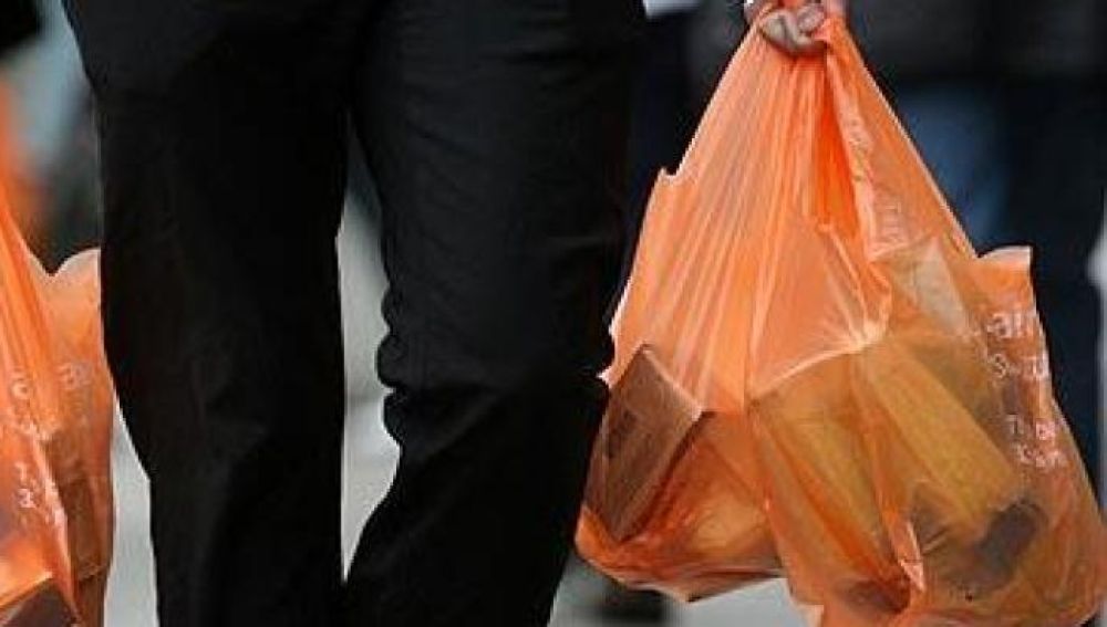 Carrión pretende eliminar las bolsas de plástico de su municipio