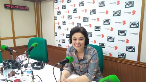 Pilar Zamora en los estudios de Onda Cero Ciudad Real