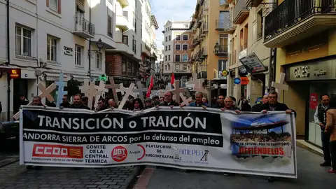 Los manifestantes por las calles de Teruel Los manifestantes por las calles de Teruel