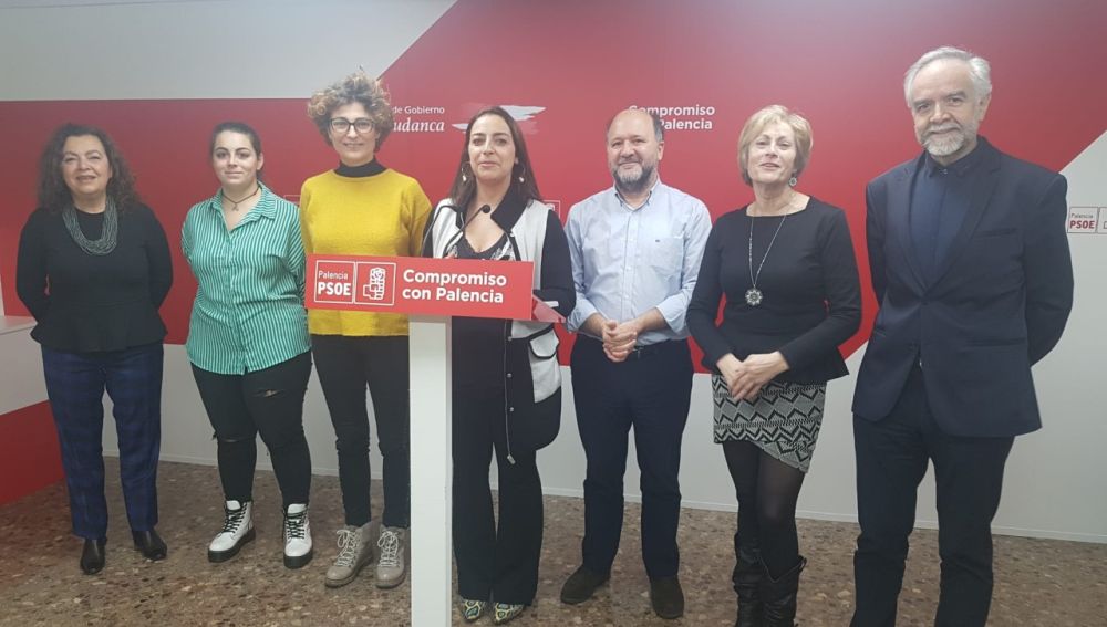 Psoe denuncia el oscurantismo en la Calle Járdines