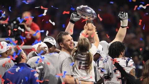 Tom Brady celebra la victoria en la Super Bowl de 2019 Tom Brady celebra la victoria en la Super Bowl de 2019