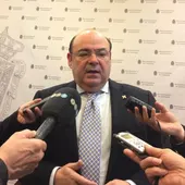 Sebastián Pérez dimite como presidente del PP Granada Sebastián Pérez dimite como presidente del PP Granada