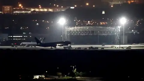 El avión de Air Canadá aterriza sin problemas en el aeropuerto madrileño de Barajas El avión de Air Canadá aterriza sin problemas en el aeropuerto madrileño de Barajas