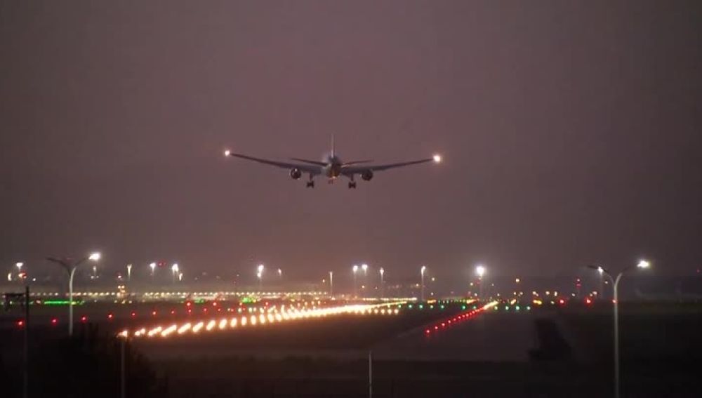 El avión de Air Canadá aterriza en Barajas