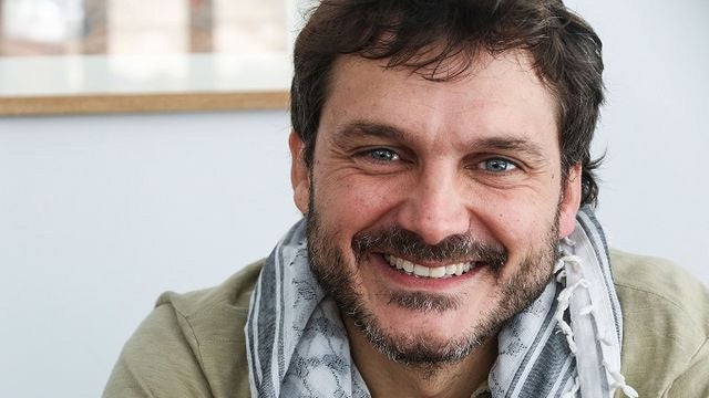 Salva Reina: "La que peor lo lleva es la nevera, que lo está pasando mal, y la lavadora, que no para de darle vueltas a las cosas" Salva Reina: "La que peor lo lleva es la nevera, que lo está pasando mal, y la lavadora, que no para de darle vueltas a las cosas"