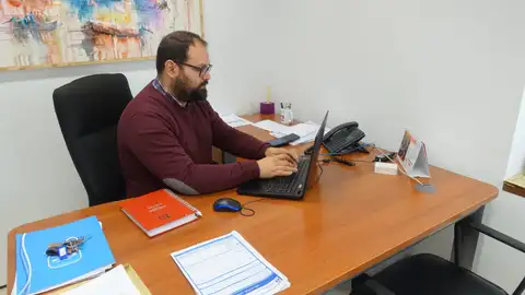 Javier Bello, en su despacho Javier Bello, en su despacho