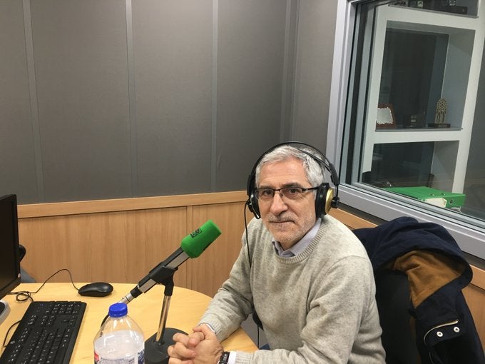 Gaspar Llamazares, sobre los aplausos de Podemos al Rey: "Sentí alegría, por eso mismo yo he sido el diablo de parte de la izquierda" Gaspar Llamazares, sobre los aplausos de Podemos al Rey: "Sentí alegría, por eso mismo yo he sido el diablo de parte de la izquierda"