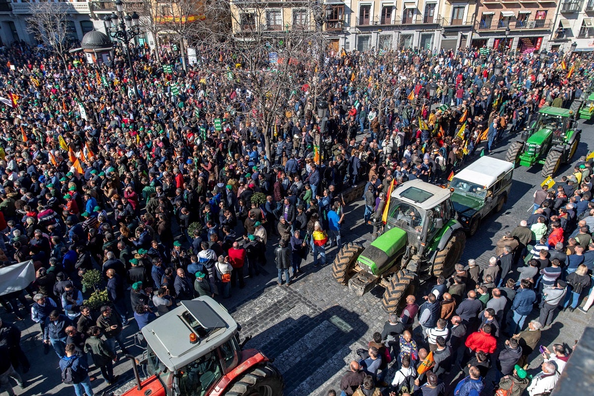 Las preguntas de Amón: "¿Diremos que los agricultores también son fachas?" Las preguntas de Amón: "¿Diremos que los agricultores también son fachas?"
