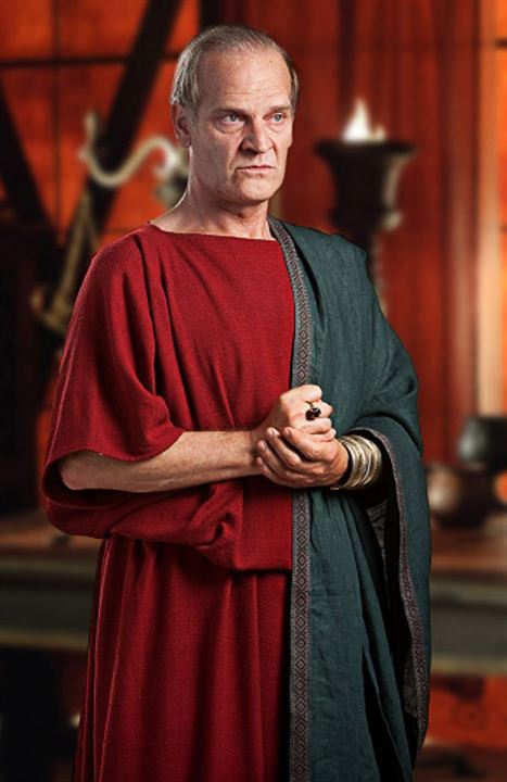 Lluís Homar: "Nos hemos tenido que ir reinventando pero no nos rendimos" Lluís Homar: "Nos hemos tenido que ir reinventando pero no nos rendimos"