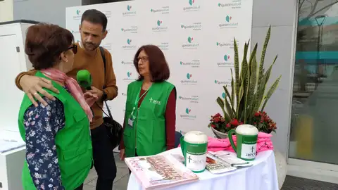 Día del Cáncer Micrófono en la Calle