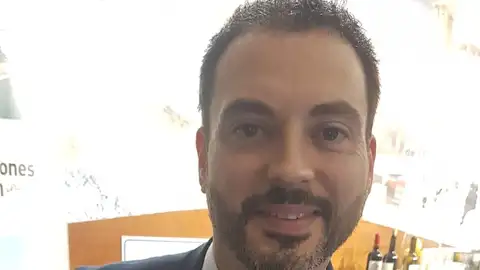 Ximo Huguet, diputado de promoción cerámica de la diputación de Castellón .