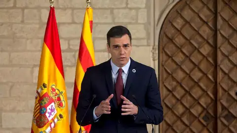 Pedro Sánchez comparece ante los medios en el Palau de la Generalitat Pedro Sánchez comparece ante los medios en el Palau de la Generalitat