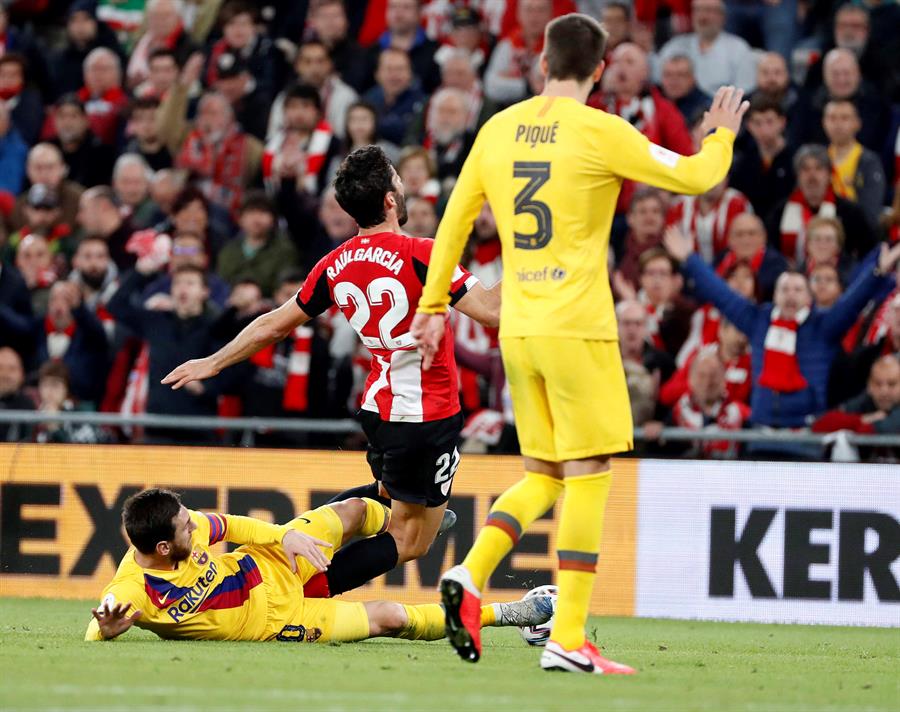 Gerard Piqué: "Tirarnos las cosas a la cara no va a ayudarnos de aquí a final de temporada" Gerard Piqué: "Tirarnos las cosas a la cara no va a ayudarnos de aquí a final de temporada"