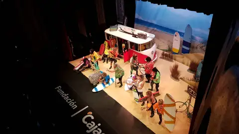 Chirigota "Los # Cadizfornia" - COAC 2020 p18 Localidad: Cádiz Autoría Letra: José Antonio Vera Luque Autoría Música: José Antonio Vera Luque Dirección: La agrupación Representante Legal: José Antonio Vera Luque.