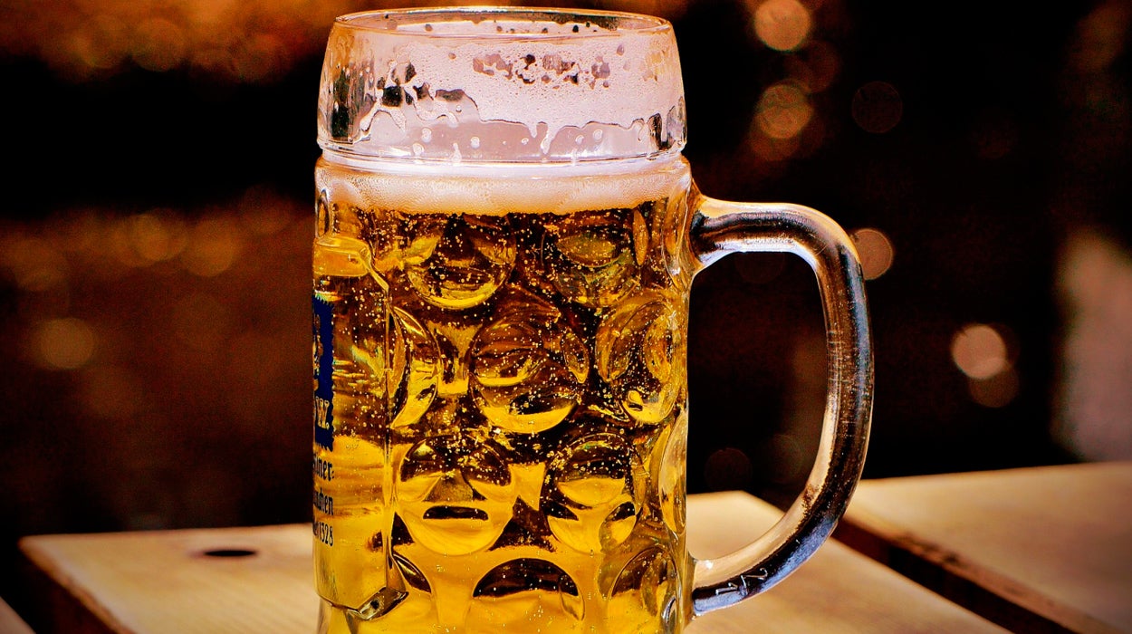 Encuentran 600 botellas de cerveza de la época victoriana Encuentran 600 botellas de cerveza de la época victoriana