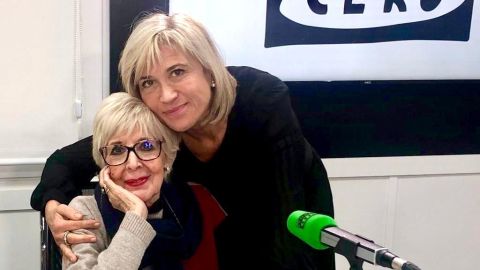 Concha Velasco, con Julia Otero en Julia en la onda