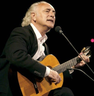Amancio Prada presenta este viernes en el Museo Universidad de Navarra "Libremente", un concierto con espíritu libre y ecléctico Amancio Prada presenta este viernes en el Museo Universidad de Navarra "Libremente", un concierto con espíritu libre y ecléctico
