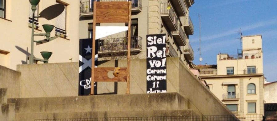 Guillotina instalada por los CDR en Girona Guillotina instalada por los CDR en Girona