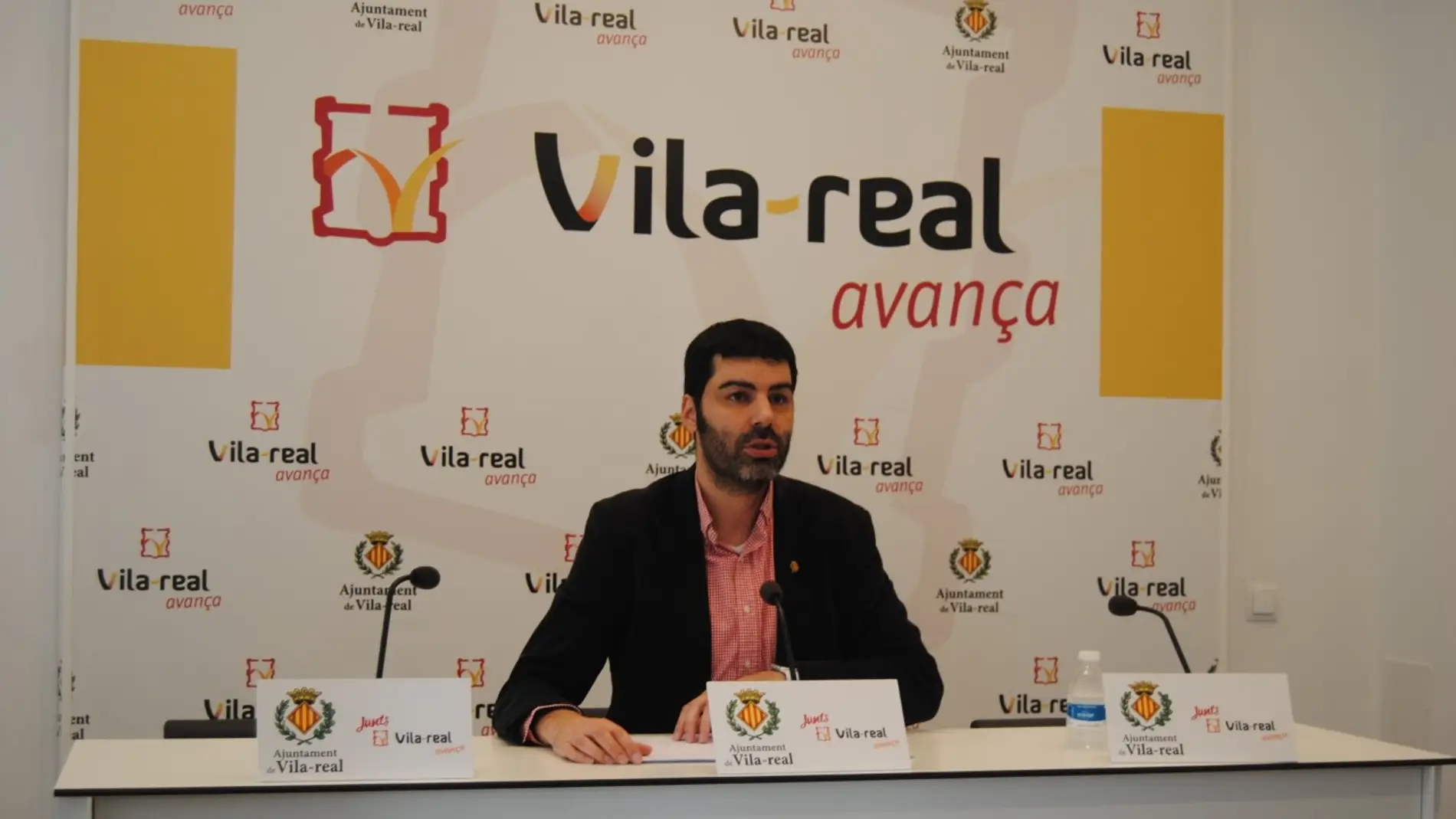 El regidor de Serveis Socials, Àlvaro Escorihuela ha presentat la memòria de l´atneció prestada als ciutadans durant 2019. 