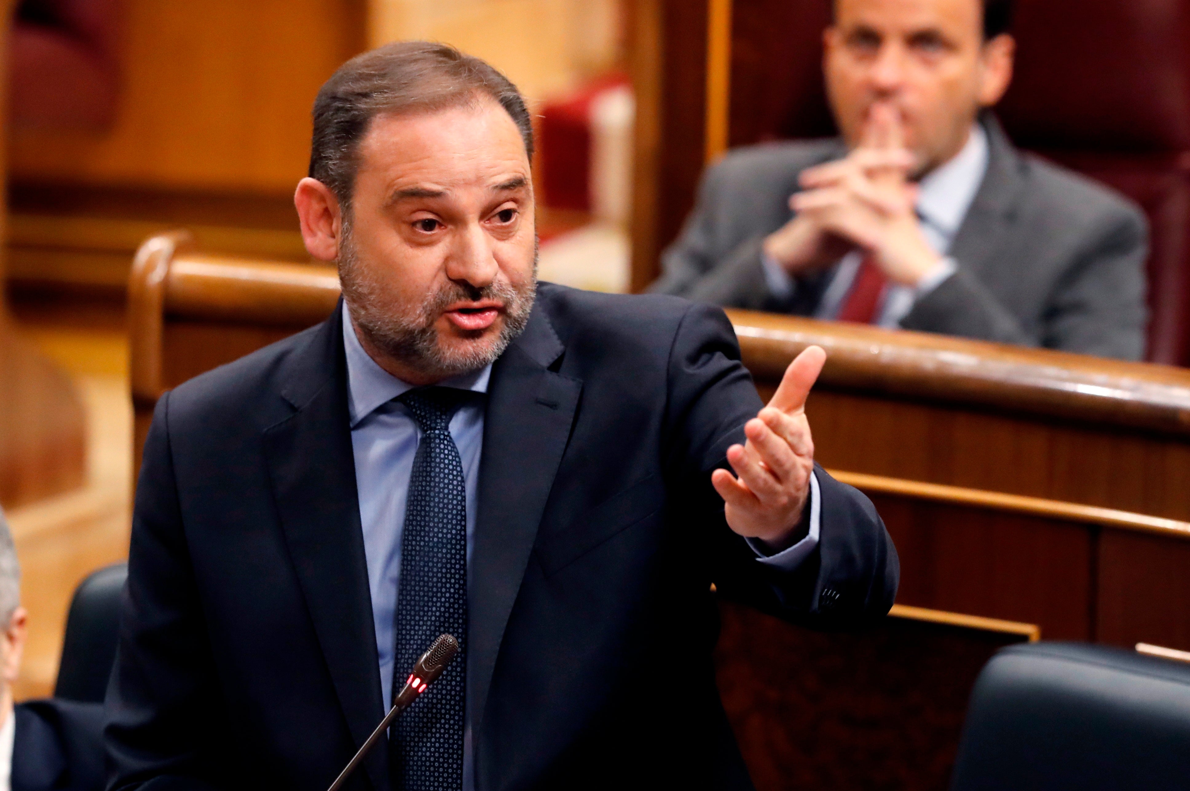 Ábalos se enroca mientras la oposición pide su dimisión en el Congreso por la reunión con Delcy Rodríguez Ábalos se enroca mientras la oposición pide su dimisión en el Congreso por la reunión con Delcy Rodríguez