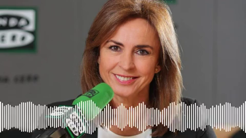 La divertida anécdota en la que a Mari Paz Fernández se le cayó un entrevistado al suelo La divertida anécdota en la que a Mari Paz Fernández se le cayó un entrevistado al suelo