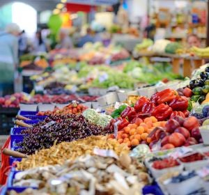 Frutas y verduras de un mercado Frutas y verduras de un mercado