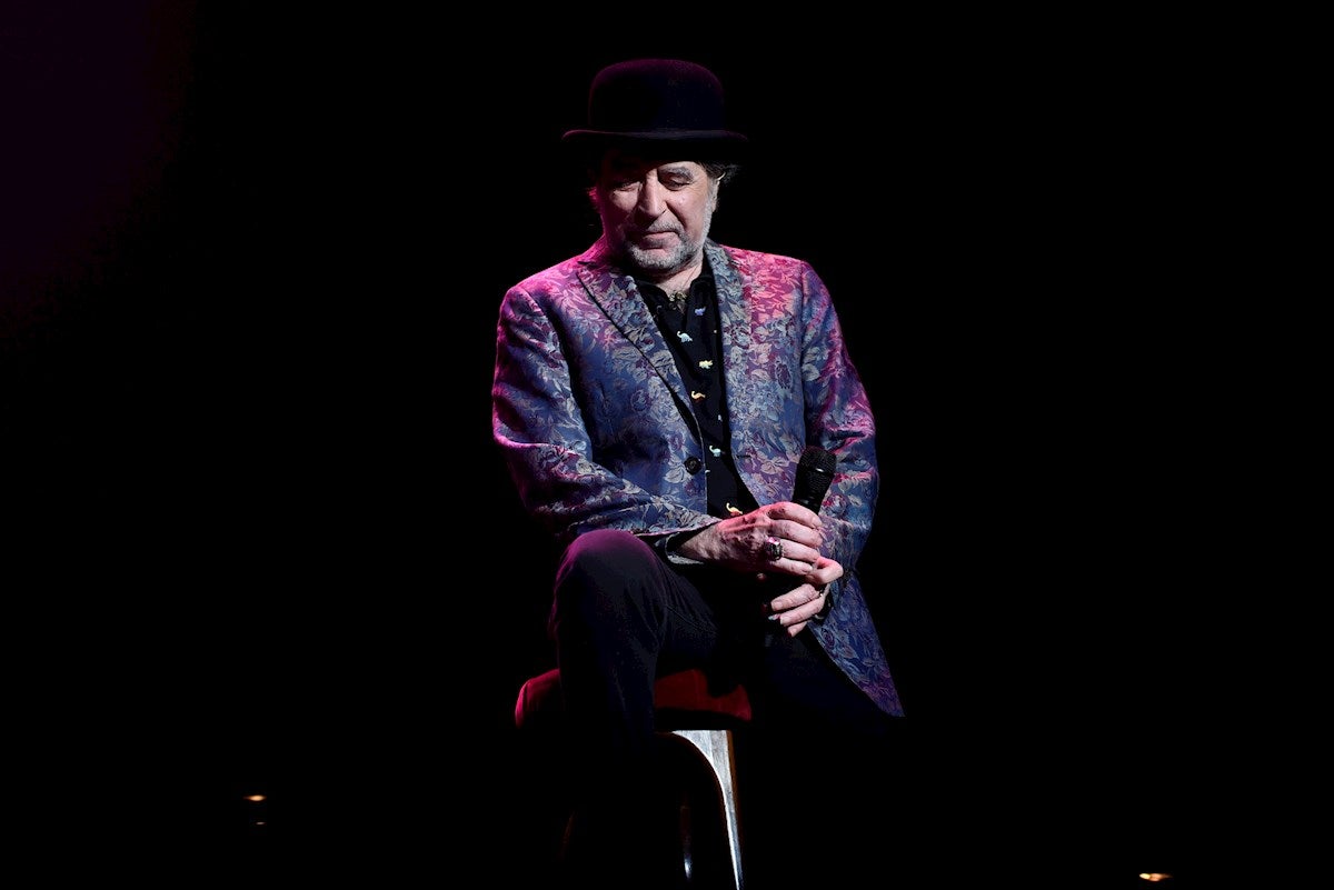 Joaquín Sabina recibe el alta hospitalaria tras su caída en el concierto de Madrid Joaquín Sabina recibe el alta hospitalaria tras su caída en el concierto de Madrid