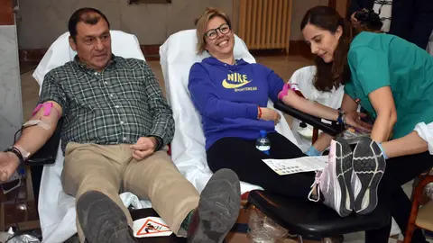 Ciudadanos donando sangre en el Maratón Solidario Ciudadanos donando sangre en el Maratón Solidario