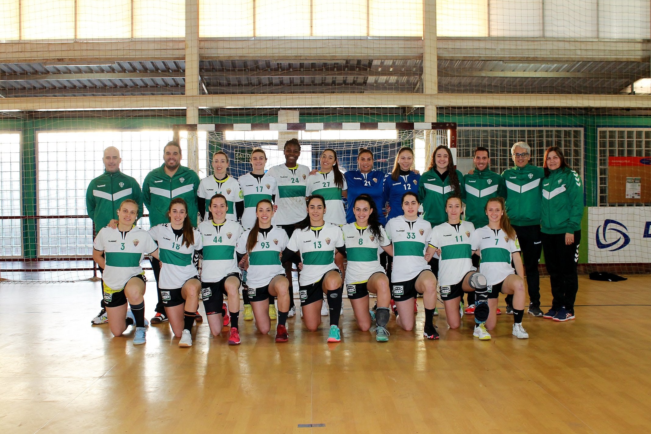 Nicole Morales y Katia Zhukova confirman su continuidad en el Elche y Celia Guilabert sube al primer equipo Nicole Morales y Katia Zhukova confirman su continuidad en el Elche y Celia Guilabert sube al primer equipo