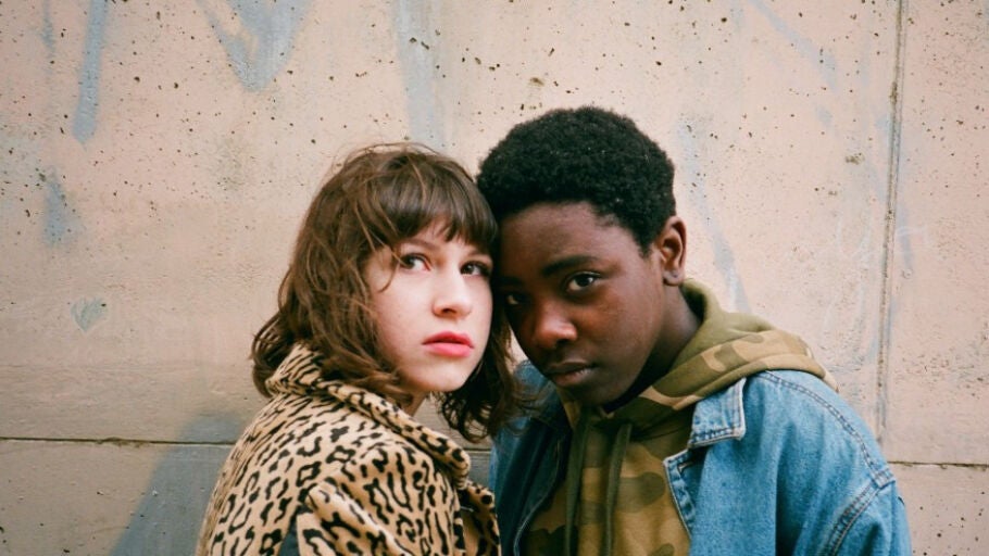 El cortometraje cuenta la historia de dos adolescentes que se enfrentan a su sexualidad y la relaci&oacute;n con el entorno