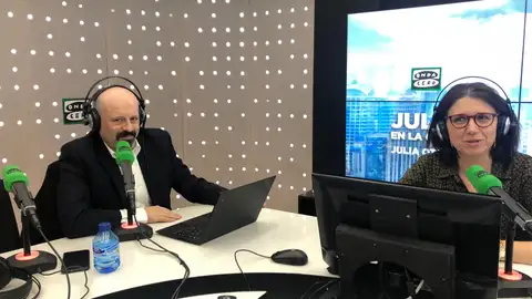 María Jesús del Barco y Jacobo Dopico en Julia en la onda María Jesús del Barco y Jacobo Dopico en Julia en la onda