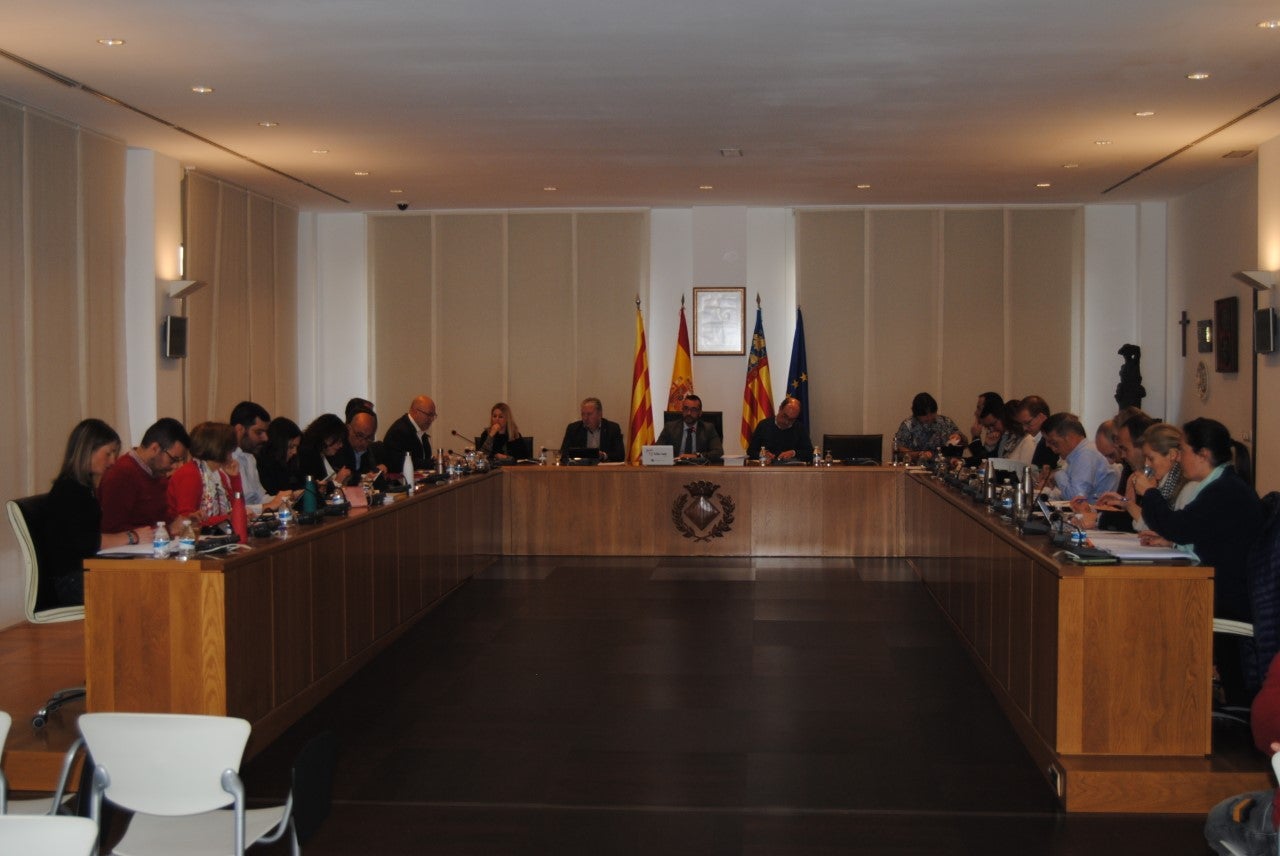 El ple de Vila-real aprova més ajudes per al pla de reindustrializtació El ple de Vila-real aprova més ajudes per al pla de reindustrializtació