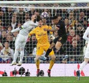 Gabriel Jesús remata ante Sergio Ramos en la jugada del empate del City ante el Real Madrid Gabriel Jesús remata ante Sergio Ramos en la jugada del empate del City ante el Real Madrid