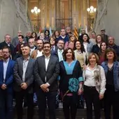 Foto de familia de los firmantes de los convenios Foto de familia de los firmantes de los convenios