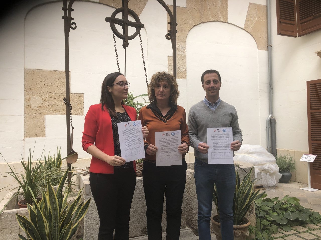 La oposición se desmarca de comisión de expertos sobre menores y apela a MÉS La oposición se desmarca de comisión de expertos sobre menores y apela a MÉS