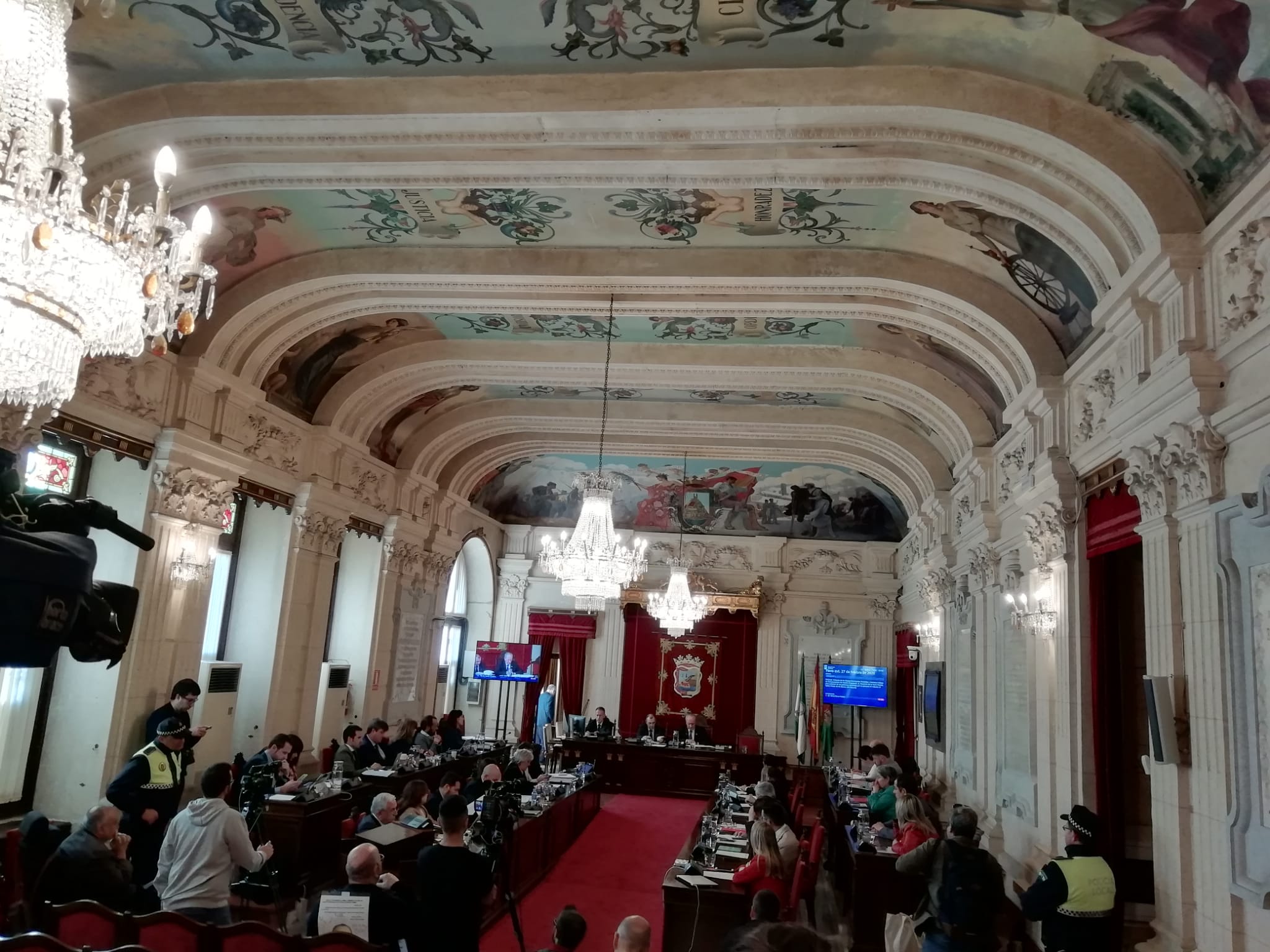 De la Torre: "Lamento haber conocido ese proyecto" De la Torre: "Lamento haber conocido ese proyecto"