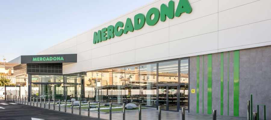 Fachada del Mercadona en Granada Fachada del Mercadona en Granada
