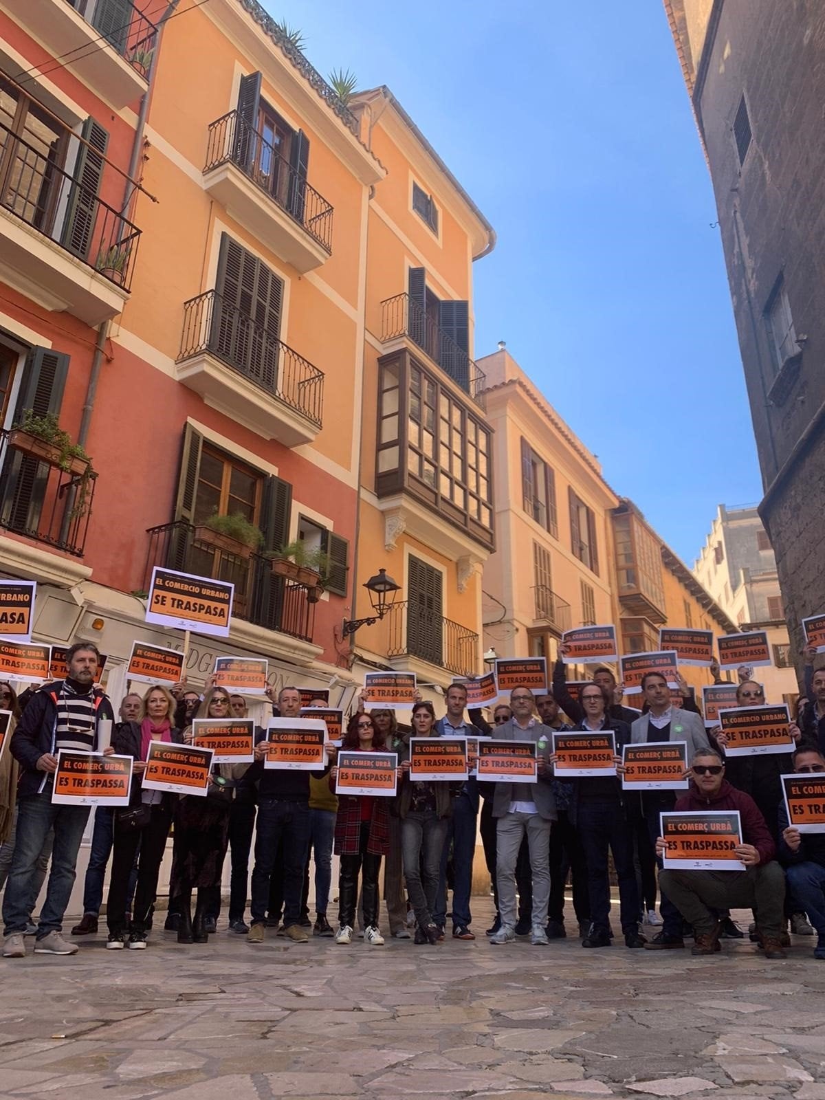 Cierre de los comercios de Palma en protesta por los cambios en movilidad en la ciudad Cierre de los comercios de Palma en protesta por los cambios en movilidad en la ciudad